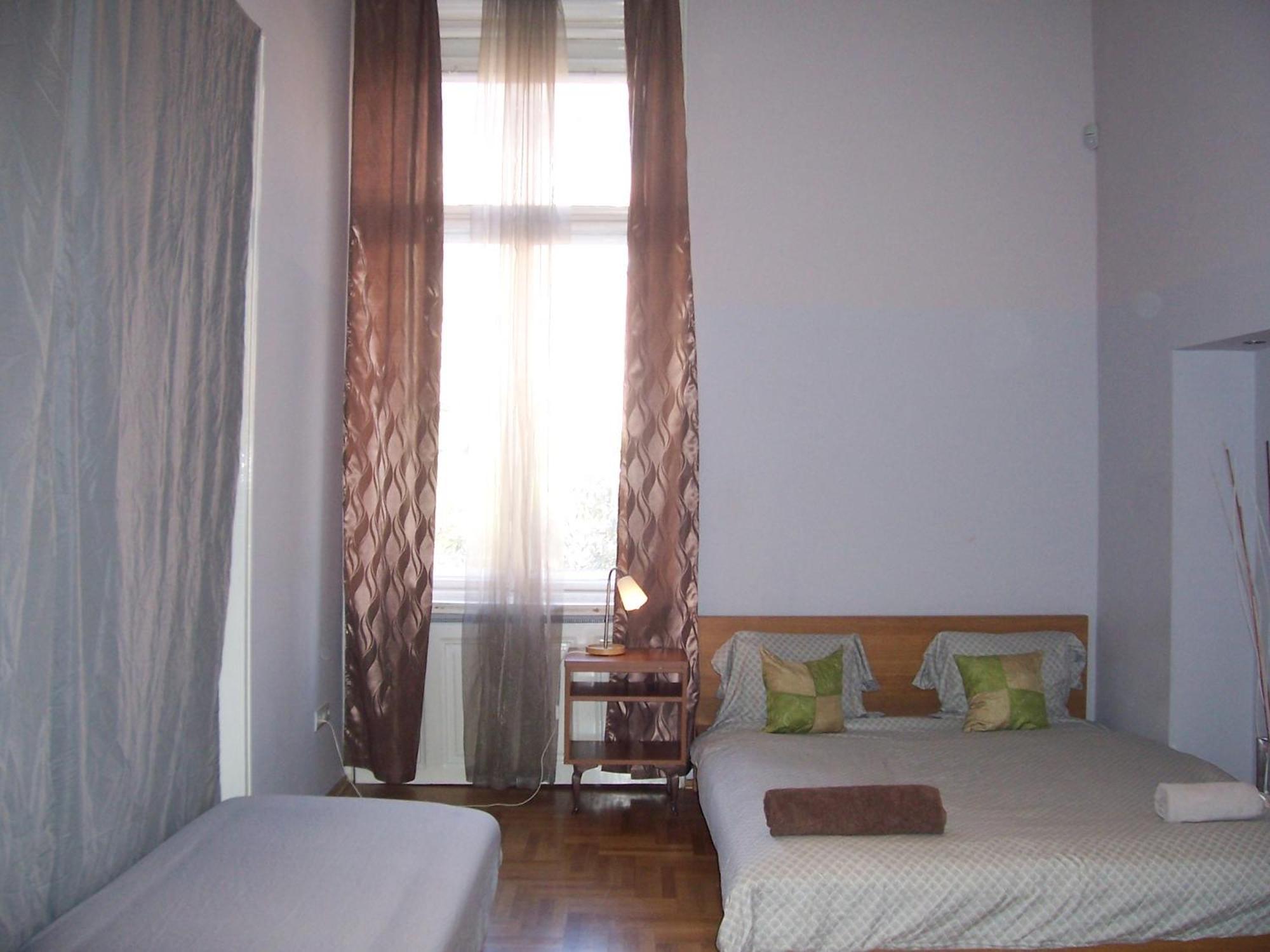 T & E Apartment Budapest Ngoại thất bức ảnh