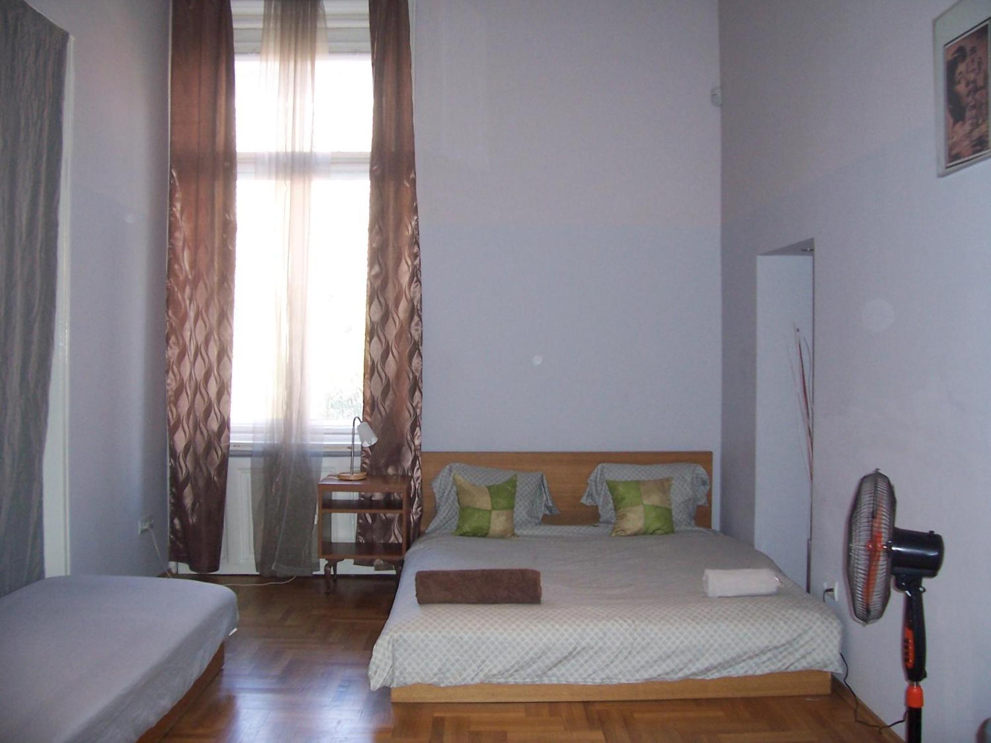 T & E Apartment Budapest Ngoại thất bức ảnh